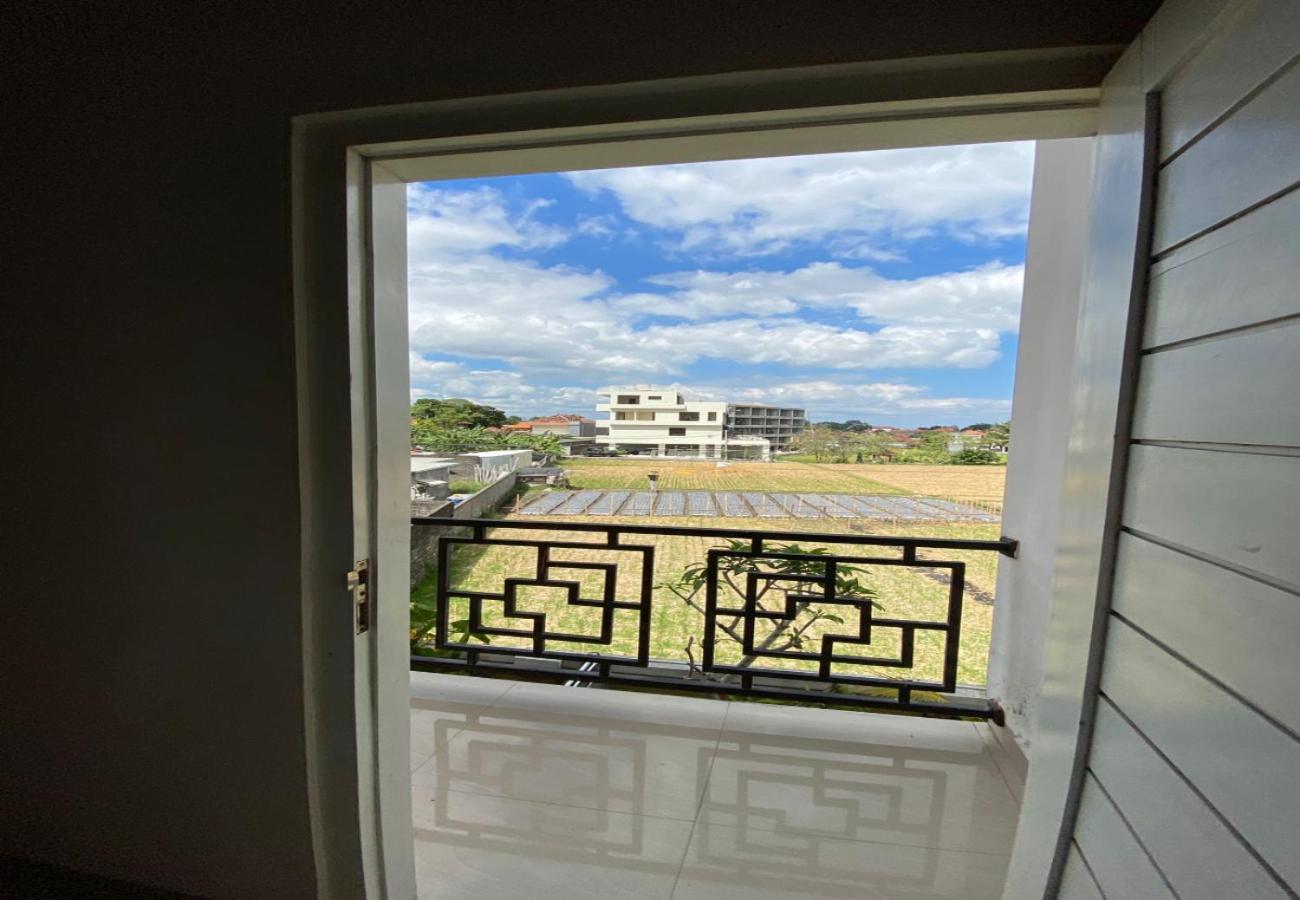Batukaru Garden 5 Bali Sevilla Residence Canggu  Exterior photo